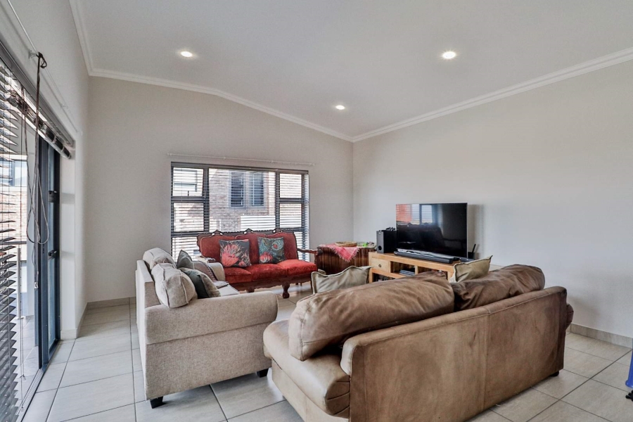 To Let 3 Bedroom Property for Rent in Seemeeu Park Western Cape